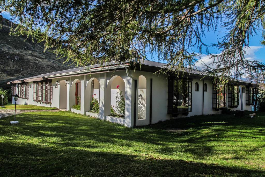 Hosteria Pehoe Торрес-дель-Пайне Экстерьер фото