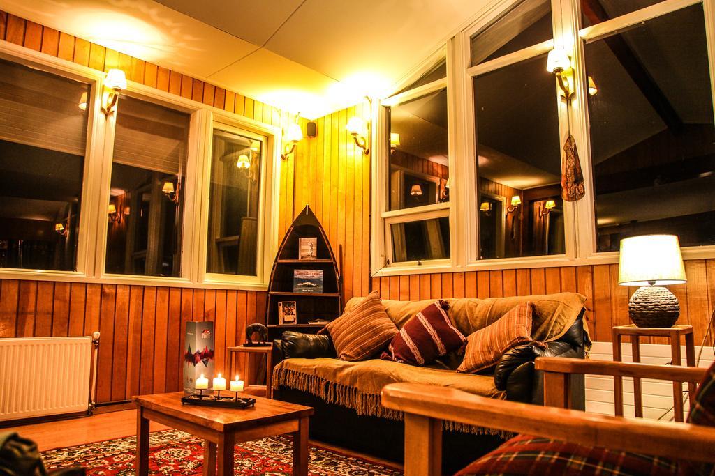 Hosteria Pehoe Торрес-дель-Пайне Экстерьер фото