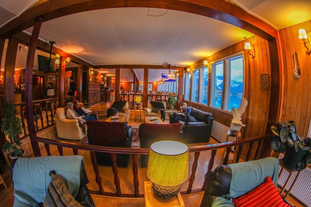 Hosteria Pehoe Торрес-дель-Пайне Экстерьер фото