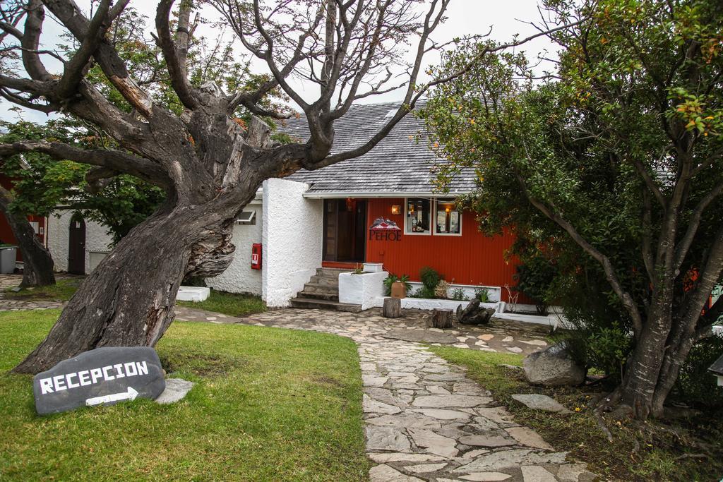 Hosteria Pehoe Торрес-дель-Пайне Экстерьер фото