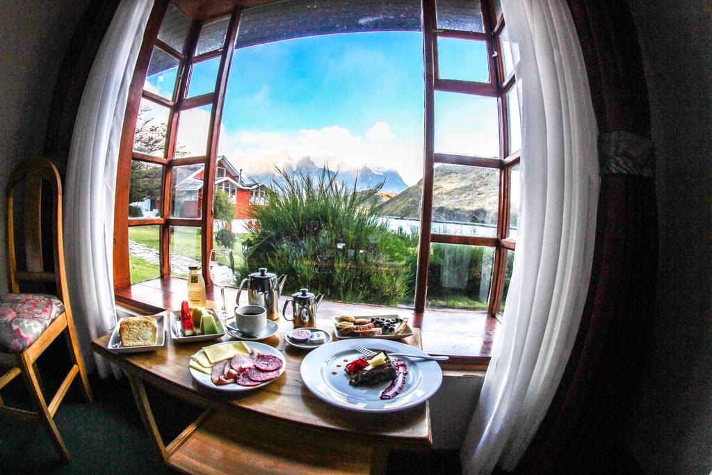 Hosteria Pehoe Торрес-дель-Пайне Экстерьер фото