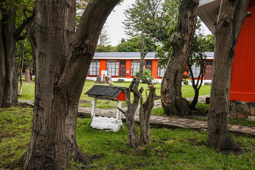 Hosteria Pehoe Торрес-дель-Пайне Экстерьер фото
